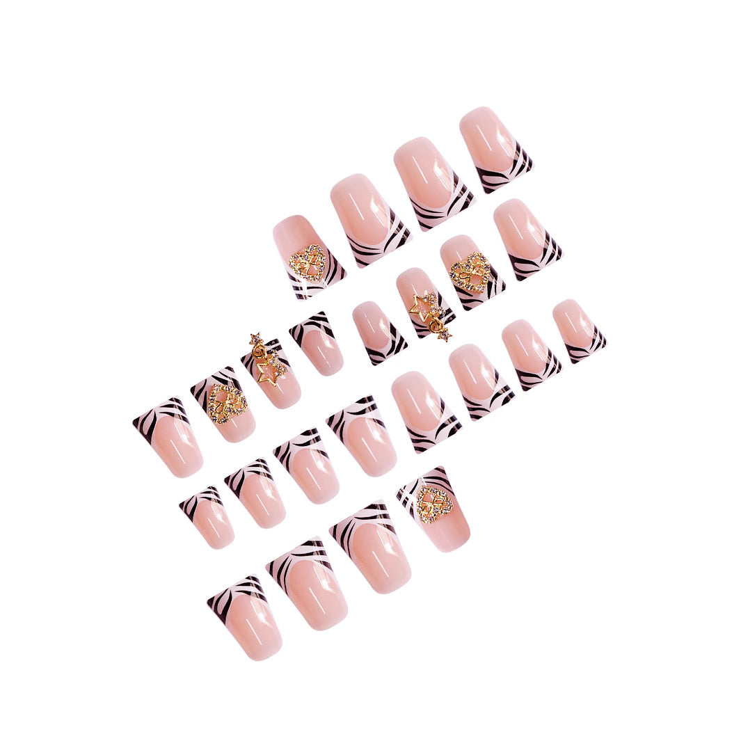 Chic Dekorative Nagelverzierungen Brehn