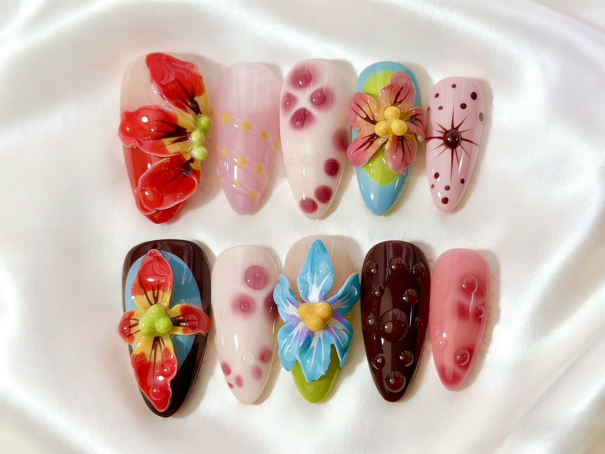 Künstlerische Florale Nagelkunst Kollektion