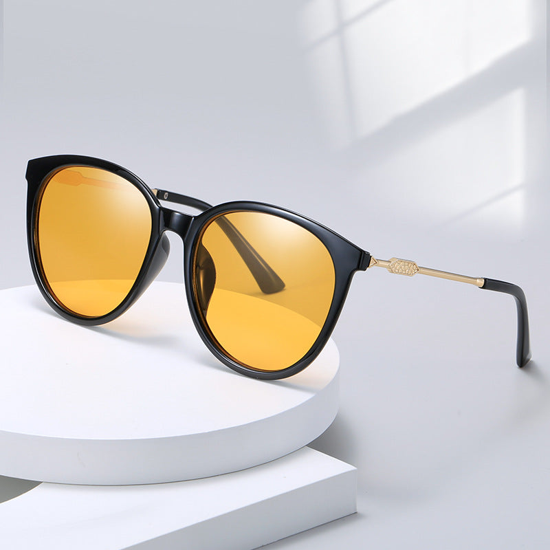 Damen Modische Cat-Eye Sonnenbrille mit verspiegelten Gläsern Brehn
