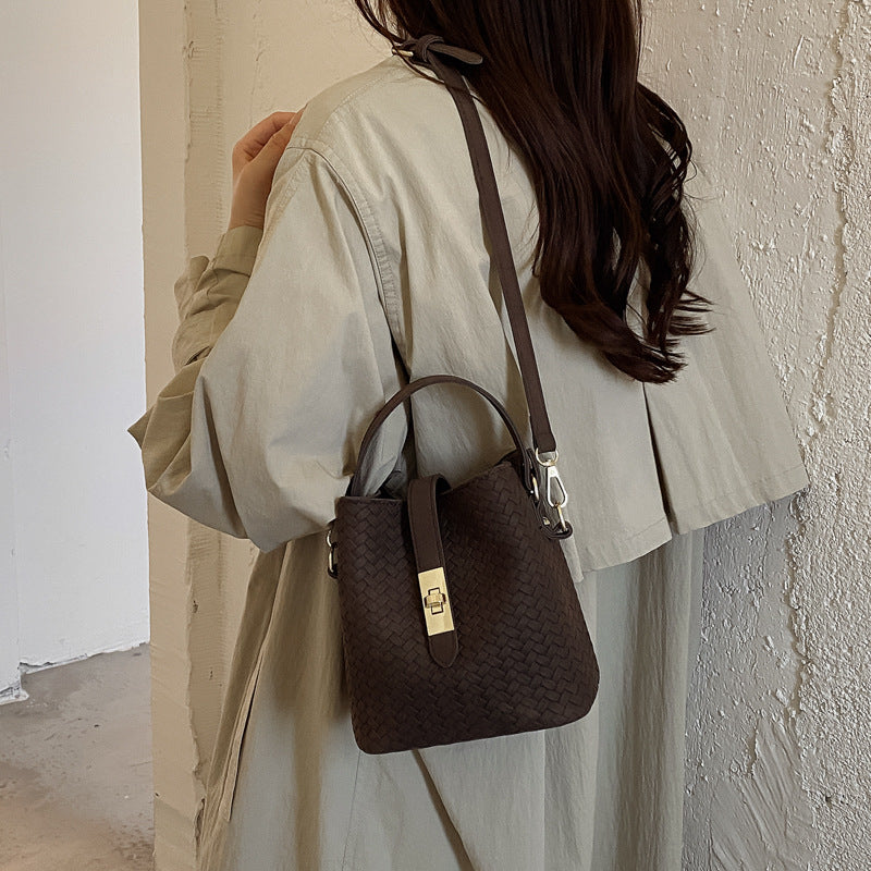 Gewebte Leder Eimer-Handtasche