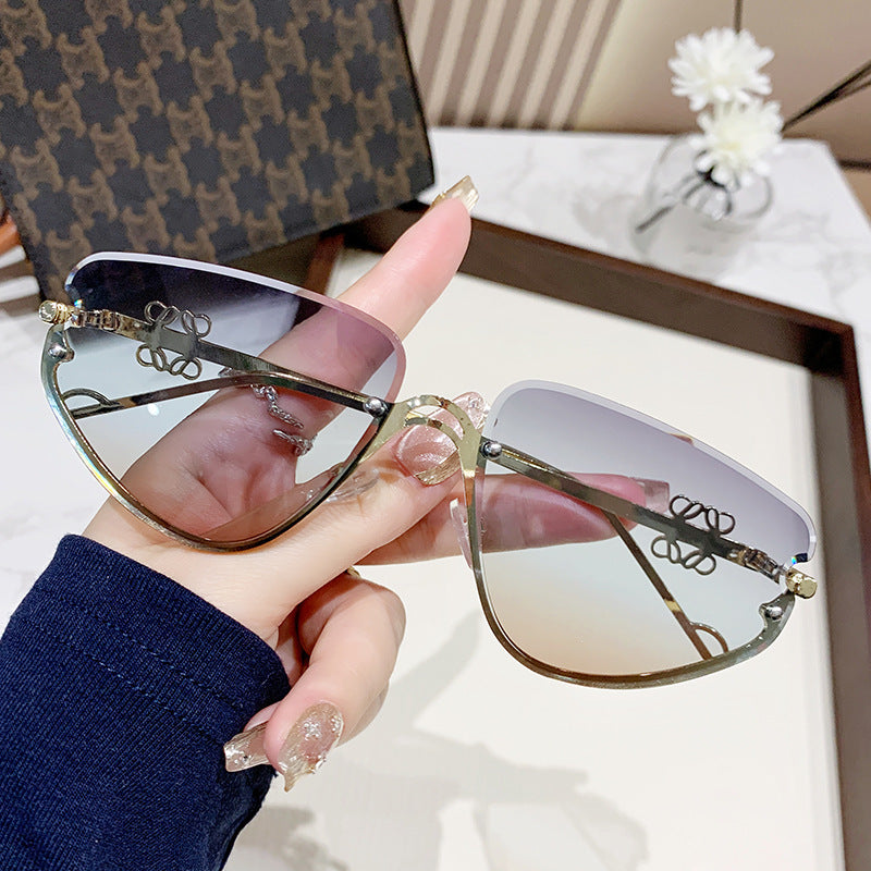 Damen extravagante Sonnenbrille mit modernem, geometrischem Rahmen Brehn
