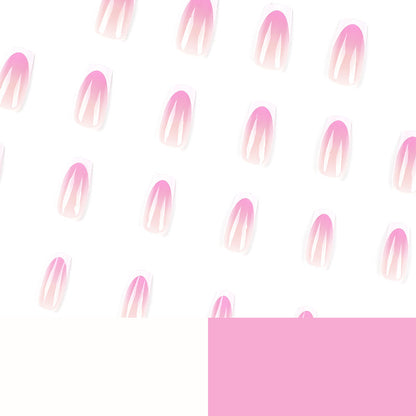 Kunstvolle Nagelverlängerungen mit zartem Ombre-Design Brehn