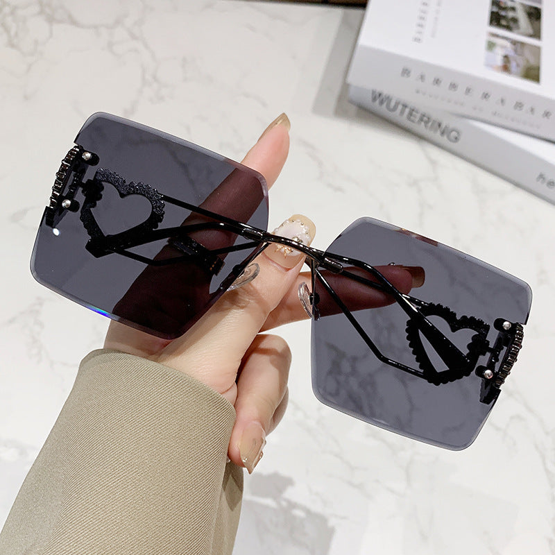 Damen modische Sonnenbrille mit trendigem Herz-Design Brehn