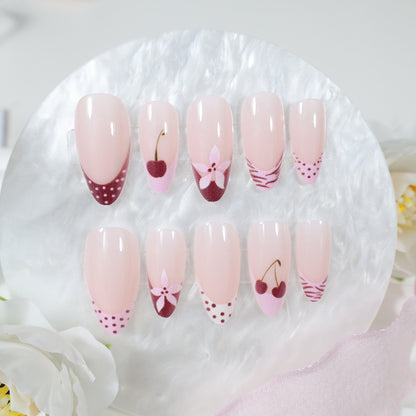 Kunstnagelset mit kreativen Blüten-, Herz- und Polka-Dots-Designs Brehn