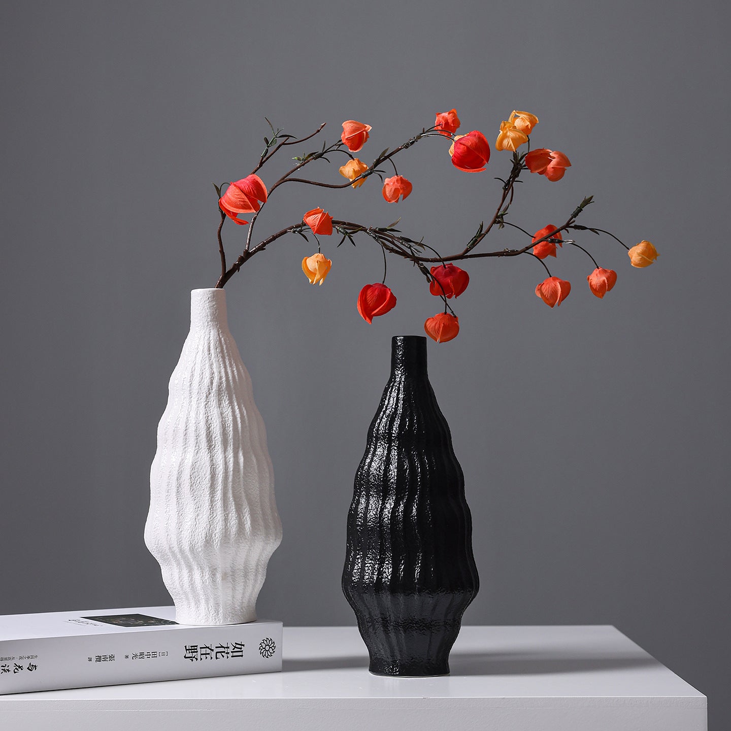 Skandinavische keramische Blumenvase