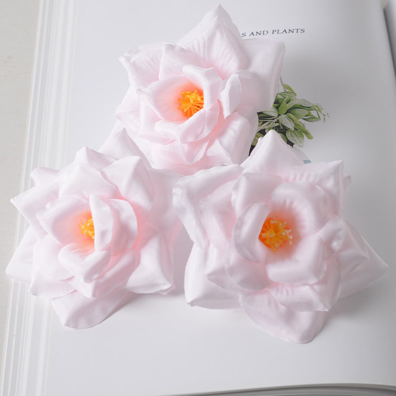 Elegante Stoffblumen-Haarsträuße