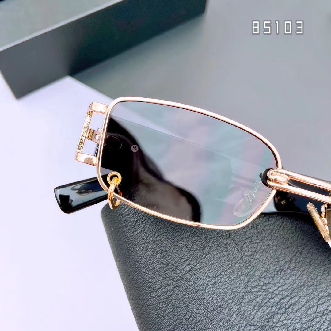 Modische Sonnenbrille mit Einzigartigem Rechteckigem Rahmen Brehn