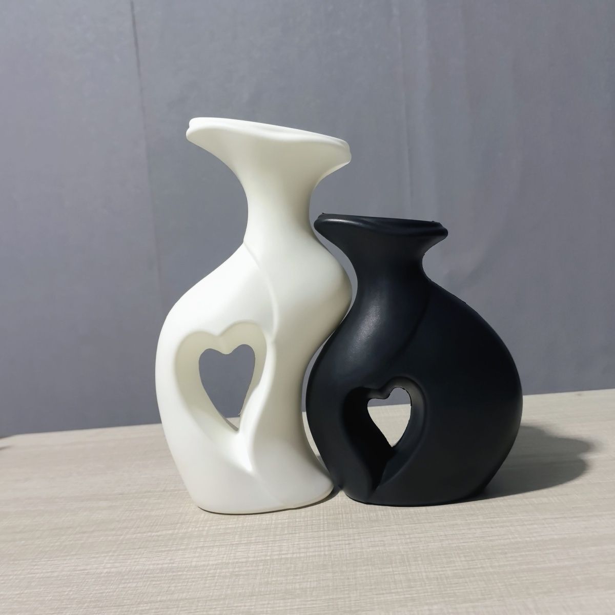 Moderne Herzförmige Dekorative Vase Brehn