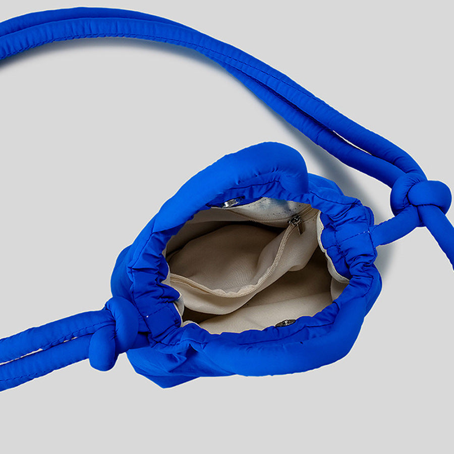 Modebewusste gepolsterte Schultertasche