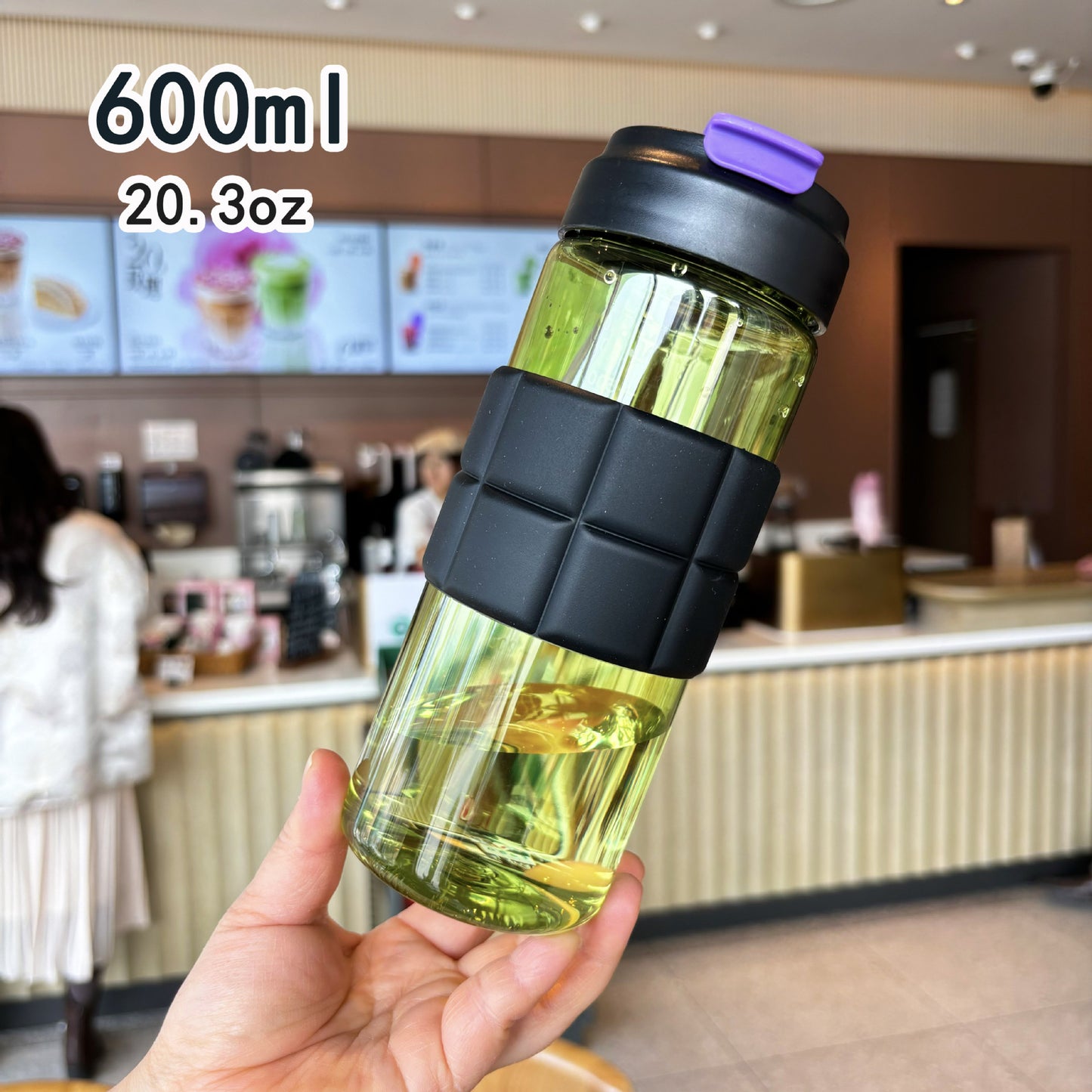 Damen transparente Trinkflasche mit rutschfester Silikonummantelung Brehn