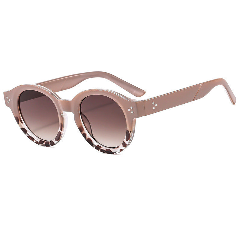 Damen modische Sonnenbrille mit klarem und strukturiertem Rahmen Brehn