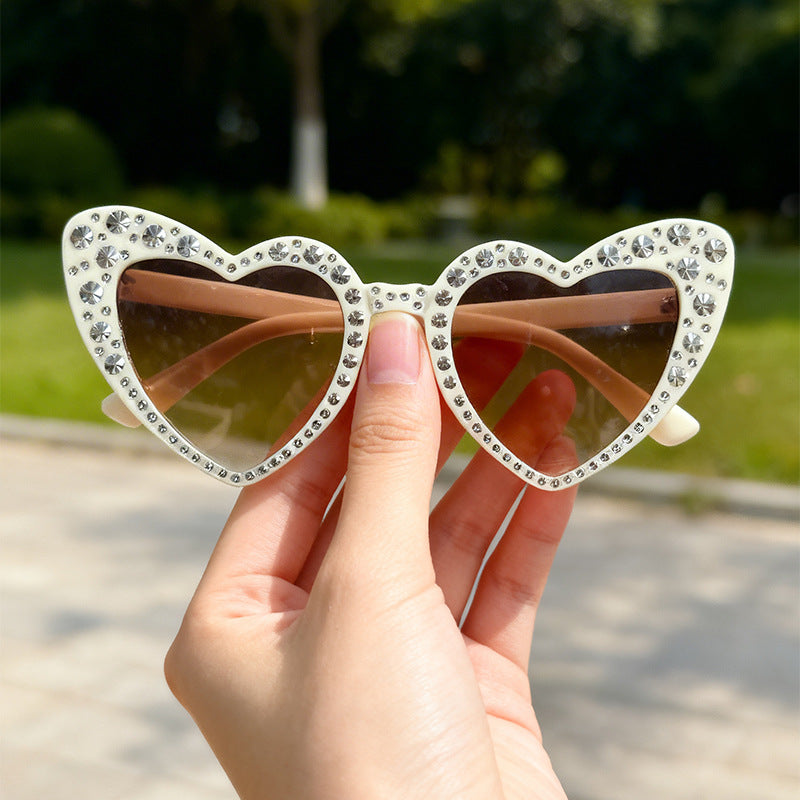 Rhinestone-besetzte Herzförmige Sonnenbrille Brehn