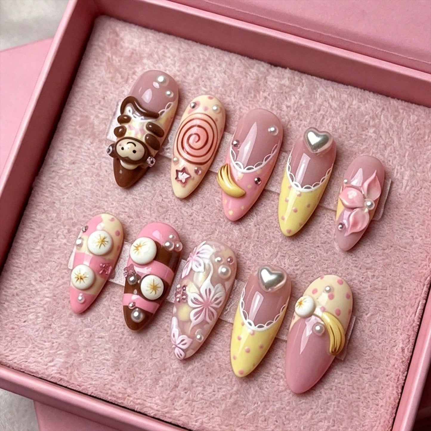 Künstlerisches, schokoladeninspiriertes Aufkleben-Nagelset Brehn
