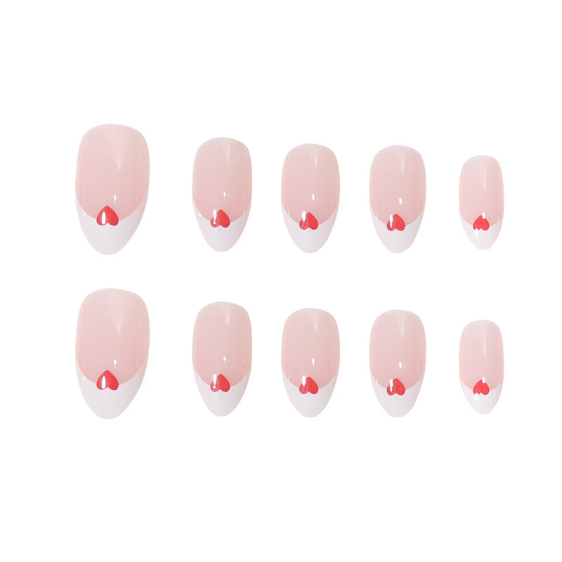 Herzgeschmücktes French Tip Nagelset Brehn