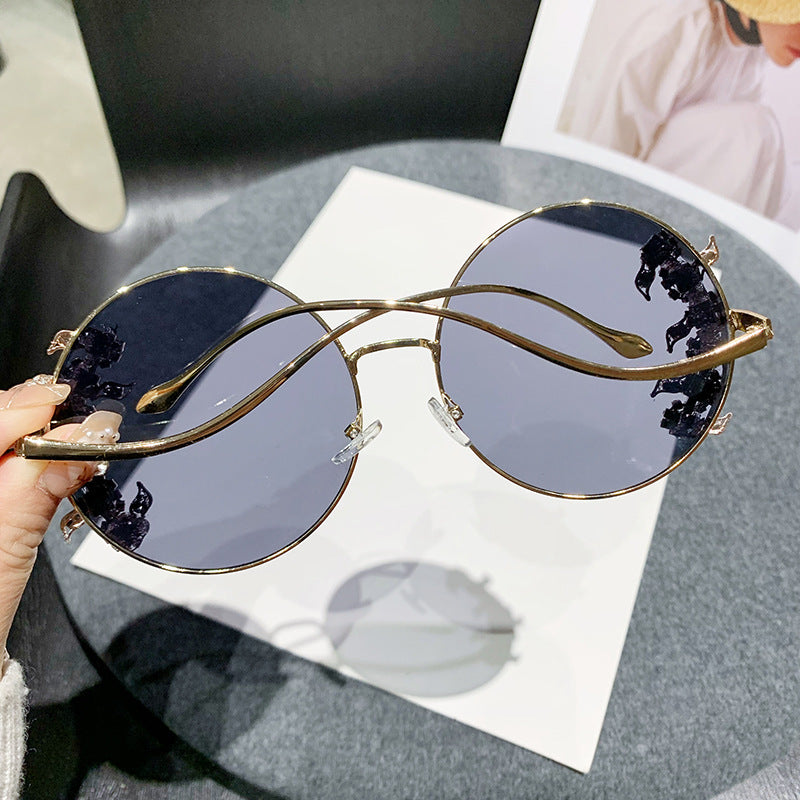 Damen Fashion-Sonnenbrille mit extravagantem Design und funkelnden Akzenten Brehn