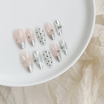 Schmetterlings-verzierte Press-On Nagelset