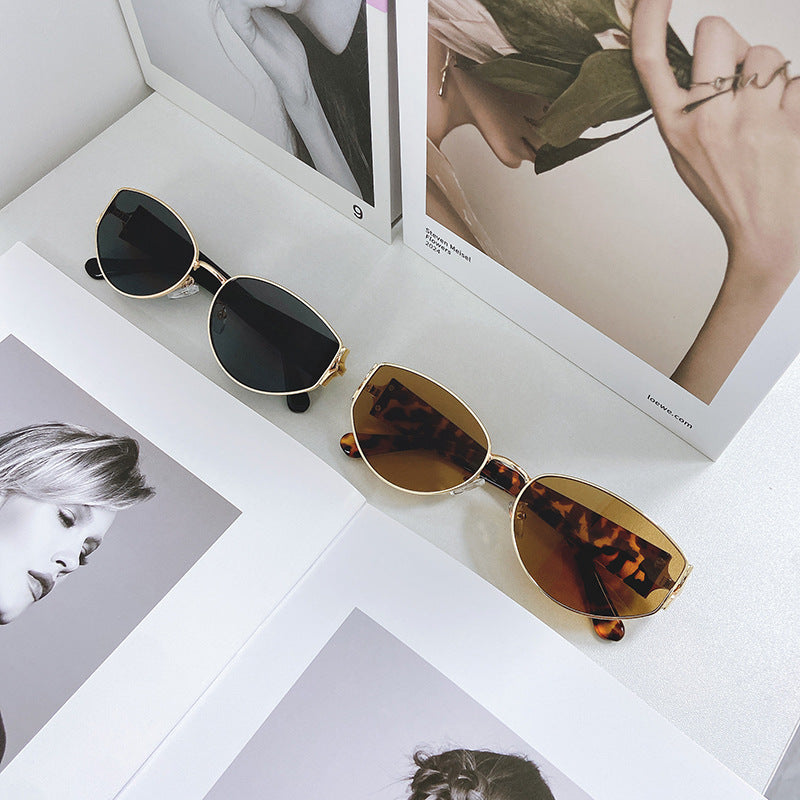 Modische Cat-Eye Sonnenbrille mit Goldenem Rahmen Brehn