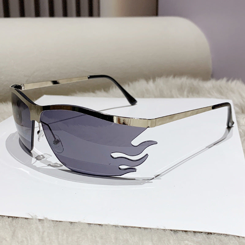 Damen futuristische Sonnenbrille mit markantem Design Brehn