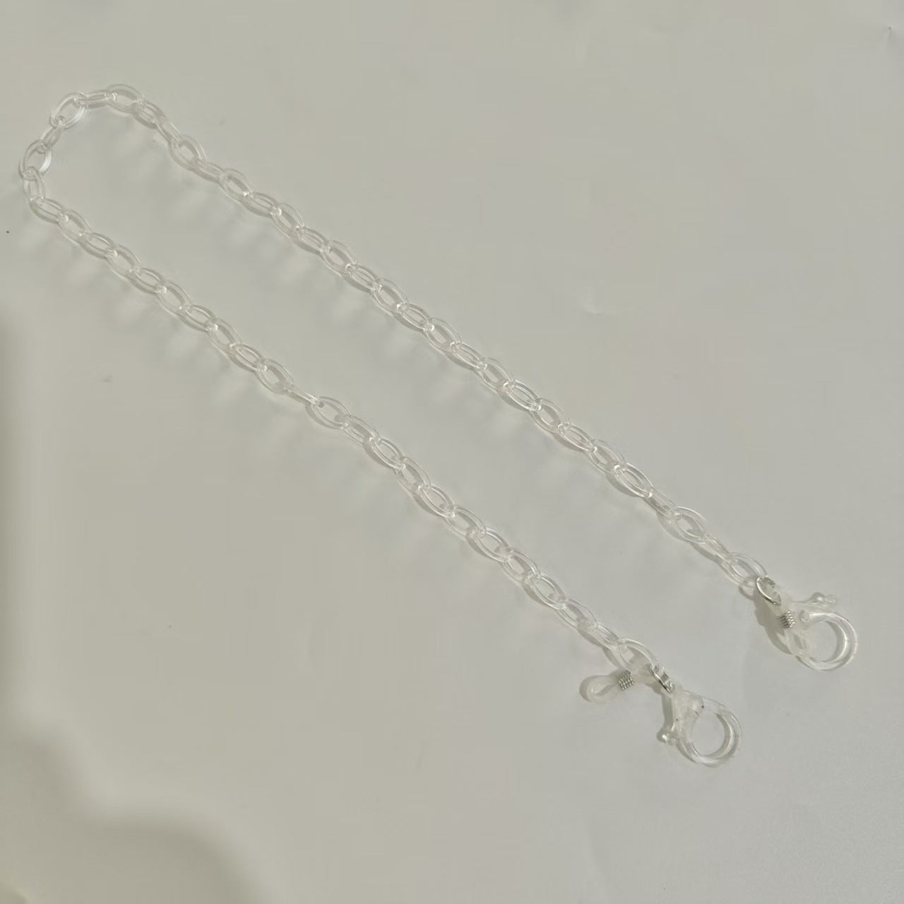 Handgemachte Brillenhalterkette Aus Transparentem Material Brehn