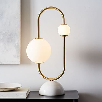 Dekorative Tischlampe mit einzigartigem Skulpturdesign