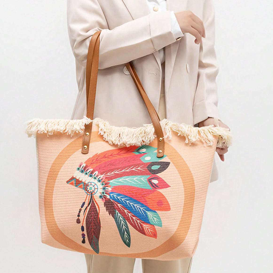 Strandtasche mit Einzigartigem Federdesign Brehn