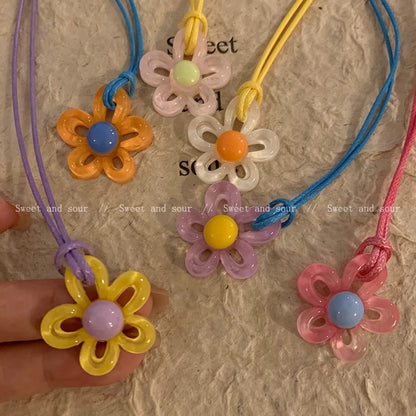 Floral Anhänger Halskette Brehn