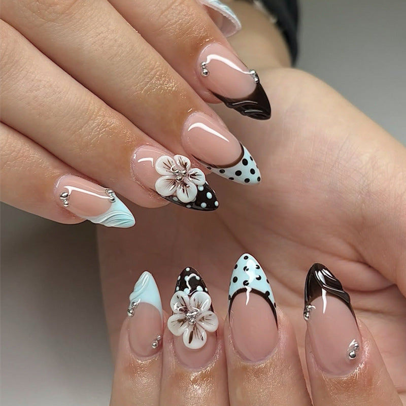 Dekoratives Press-On Nagelkunst-Set Brehn