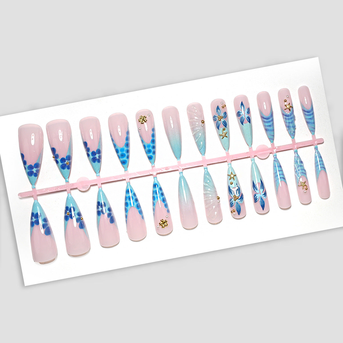 Detailliertes Künstliches Nageldesign-Set