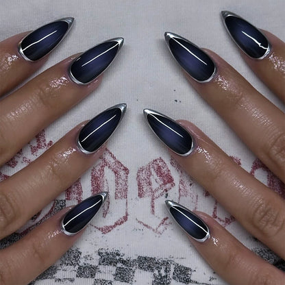 Kunstvolle Stiletto-Nägel mit Glamourösem Metallic-Finish Brehn