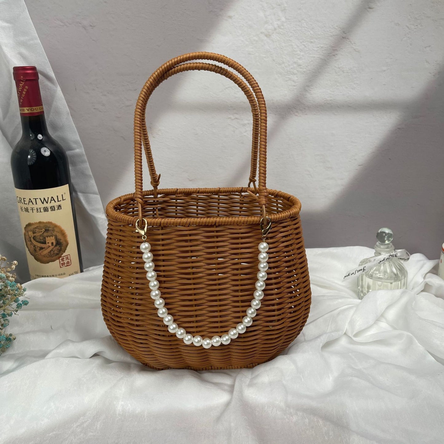 Damen modischer Rattan-Behälter mit Perlenhenkel Brehn