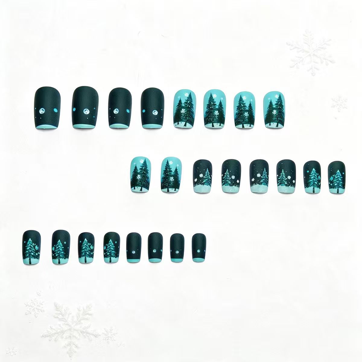 Kunstnägel mit Winterlichem Tannenbaum-Design Brehn