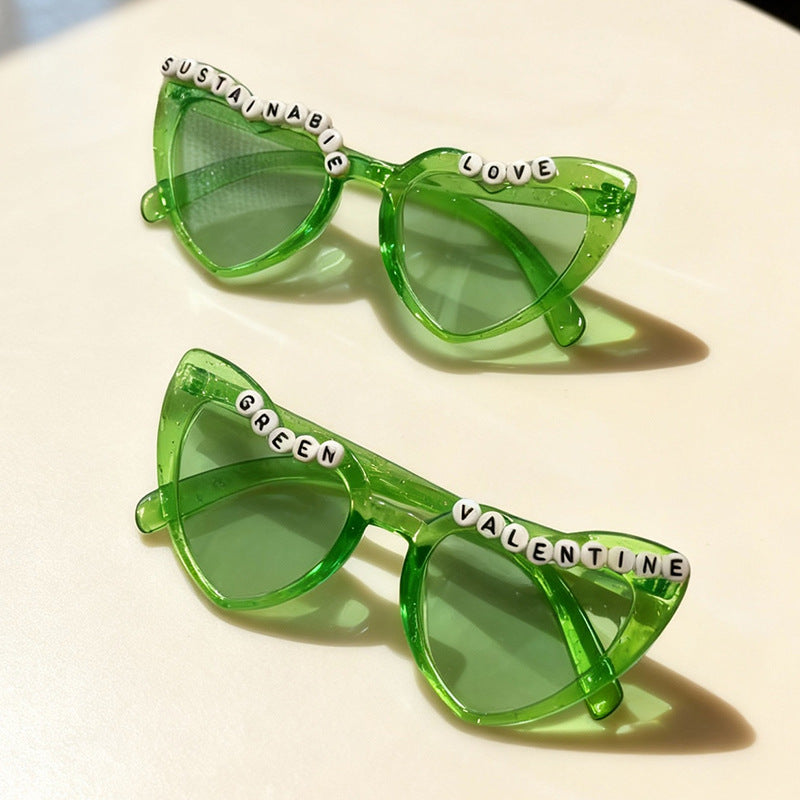Verspielte Katzenaugen-Sonnenbrille mit Perlenakzenten Brehn