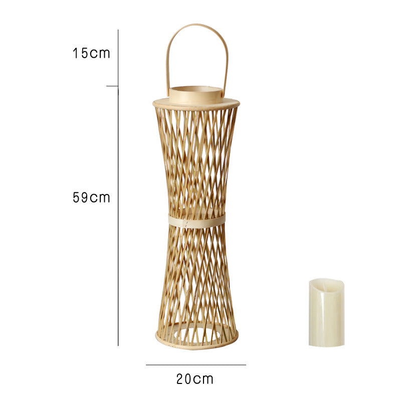 Elegante Laterne aus Rattan Brehn