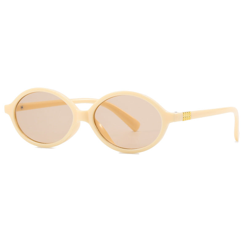 Damen modische Sonnenbrille mit ovalem Rahmen und goldenen Akzenten Brehn