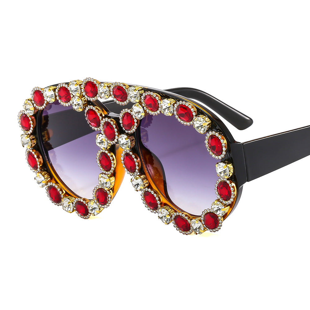 Damen Glamouröse Statement-Sonnenbrille mit auffälligem Kristallrahmen Brehn