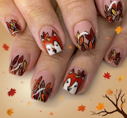 Saisonale von Füchsen inspirierte Nagelkunst Brehn