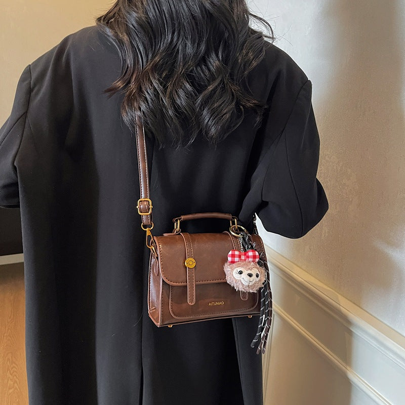 Kompakte Lederhandtasche Brehn