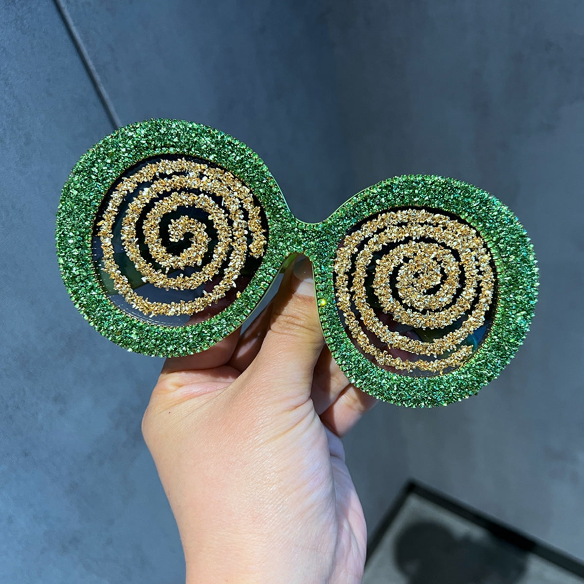 Damen Statement-Sonnenbrille mit spiralförmigem Glitzerdesign Brehn
