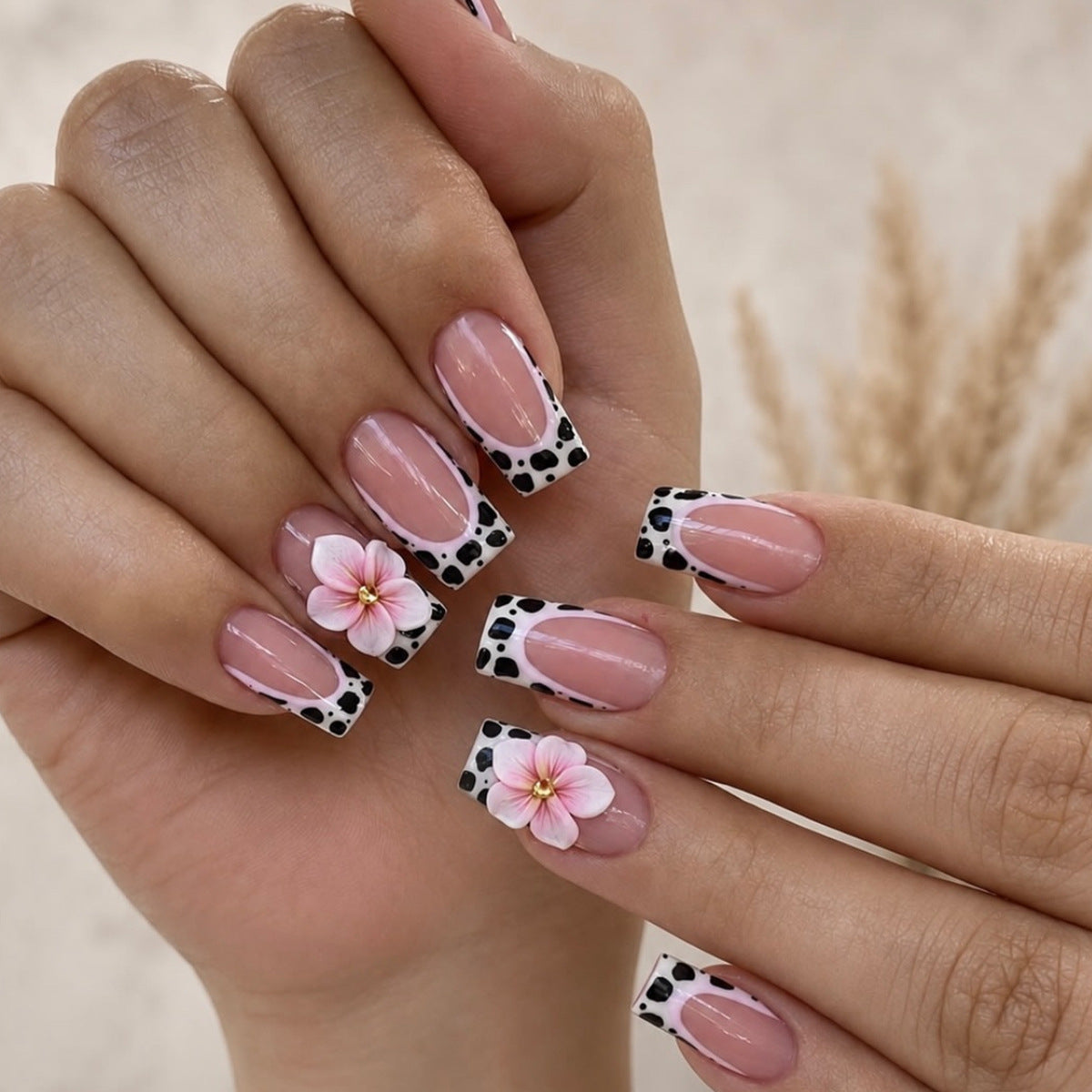 Dekorative florale Akzent Nagelkunst Extensions Brehn