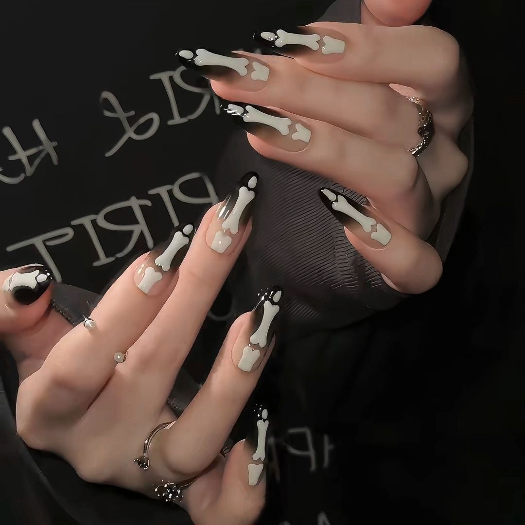 Dekorative Nagelkunst Brehn