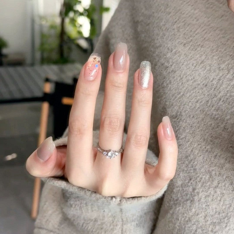 Glänzendes Nagelset Brehn