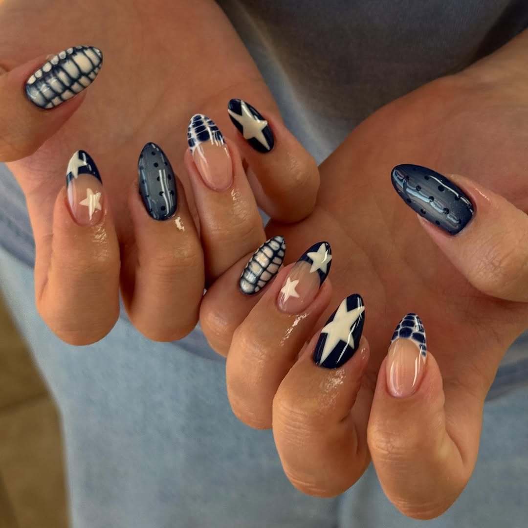 Kunstnagelset mit modischem Sternen-Design Brehn