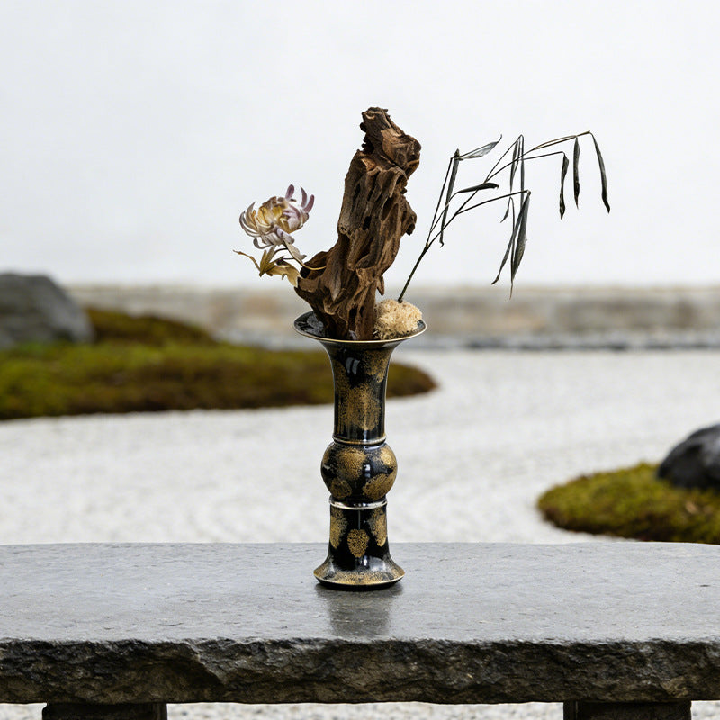 Elegante dekorative Blumenvase
