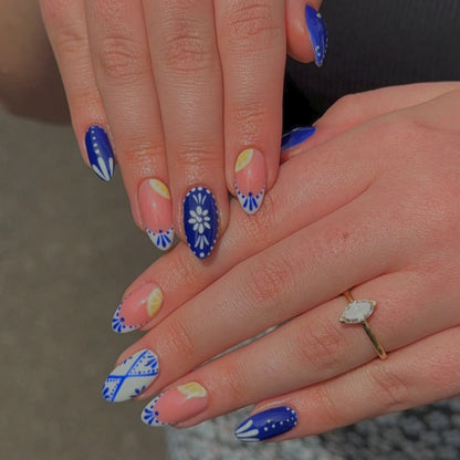 Künstlerisches floral Nail Art Set Brehn