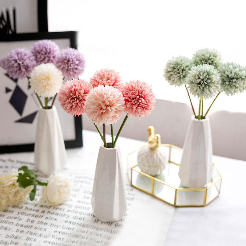 Lebensechte Pfingstrosen-Blumenarrangement