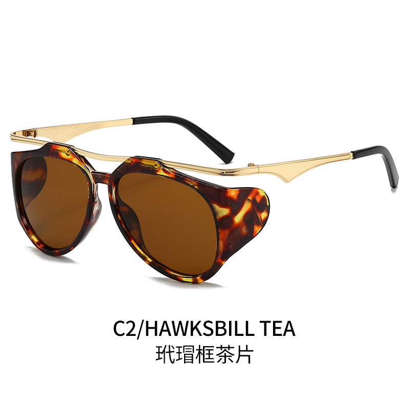 Damen Modische Sport-Sonnenbrille mit Oversized-Rahmen und goldenen Akzenten Brehn