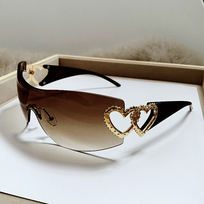 Damen Designer-Sonnenbrille mit luxuriösem Herz-Akzent Brehn