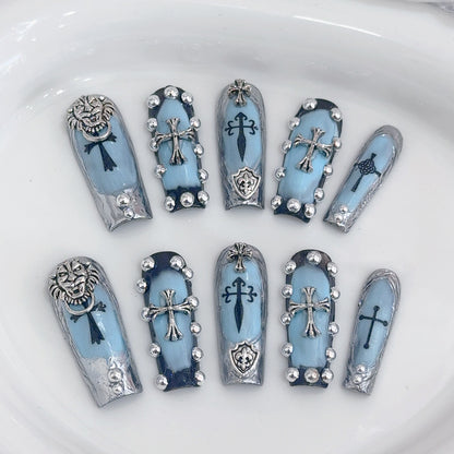 Dekoratives 3D Press-On Nail Set mit Gothic-Elementen