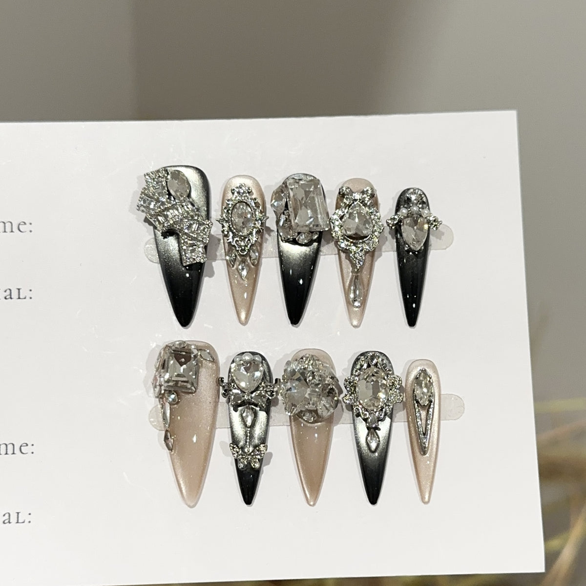 Premium Dekorative Press-On Nagelset