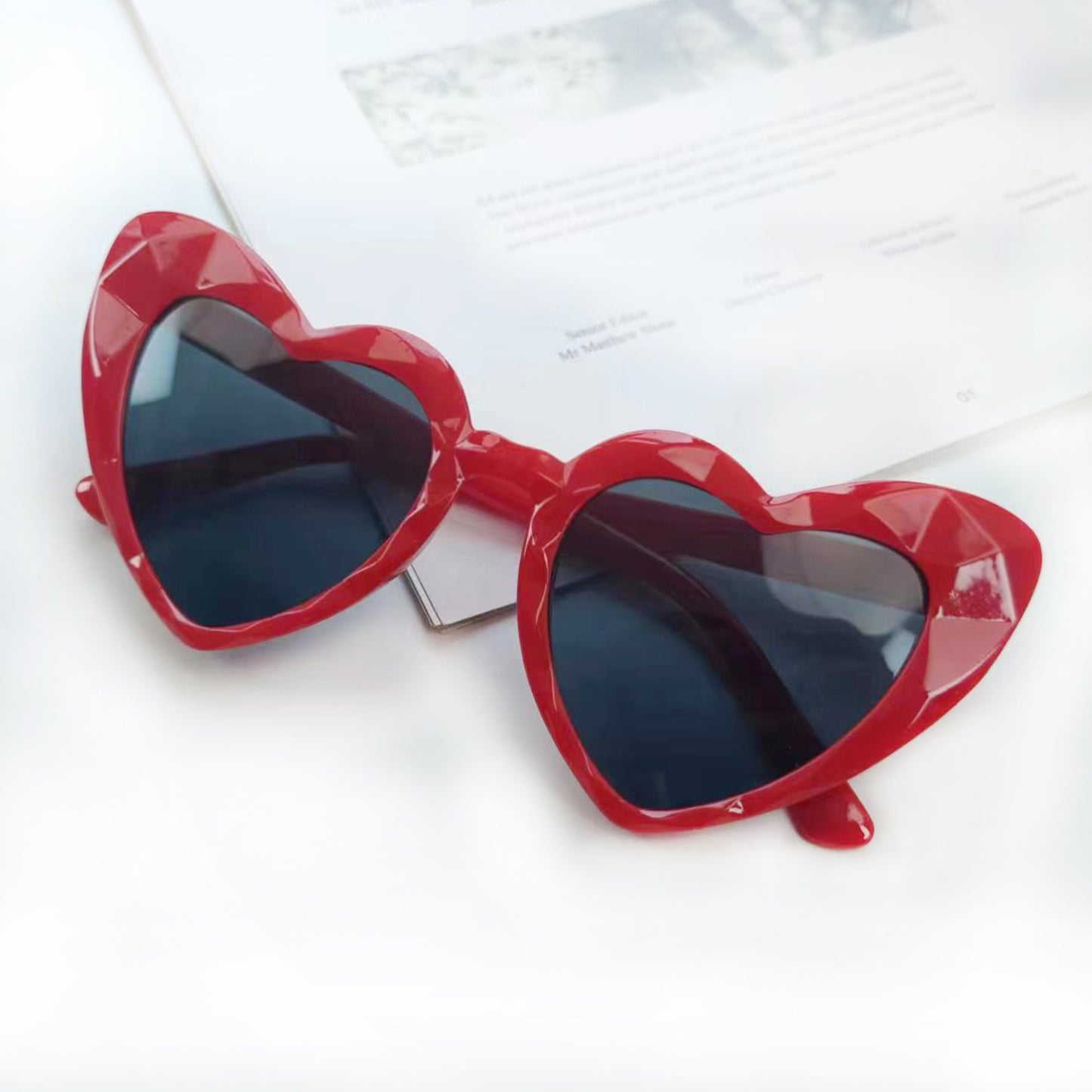 Damen Herzförmige Sonnenbrille mit transparenten Gläsern Brehn